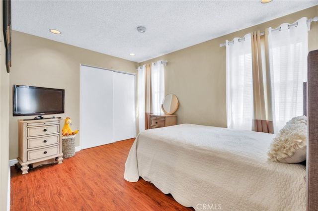 8819 Glider, Los Angeles, CA 90045