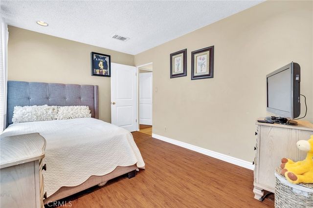 8819 Glider, Los Angeles, CA 90045