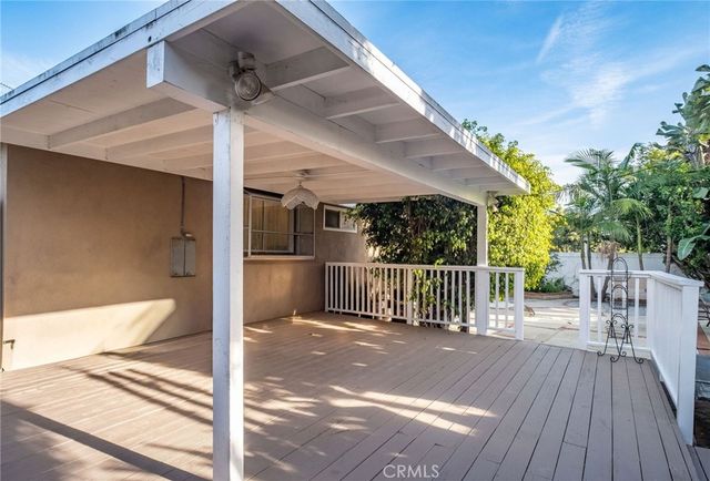 8819 Glider, Los Angeles, CA 90045