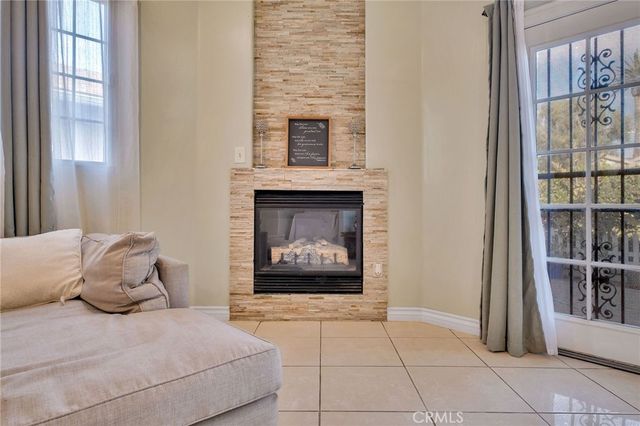 8819 Glider, Los Angeles, CA 90045