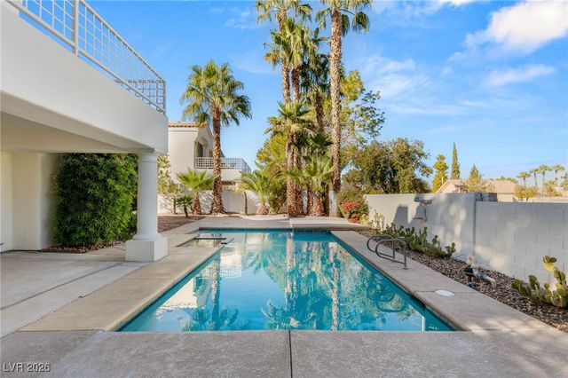 2104 Inverness Drive, Henderson, NV 89074