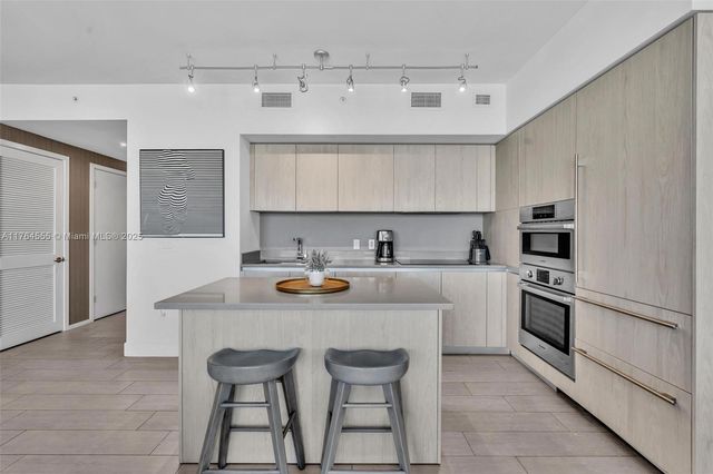 4010 S Ocean Dr R3106, Hollywood, FL 33019