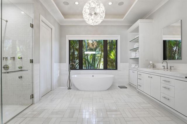 825 W Oyster Lane, Lantana, FL 33462
