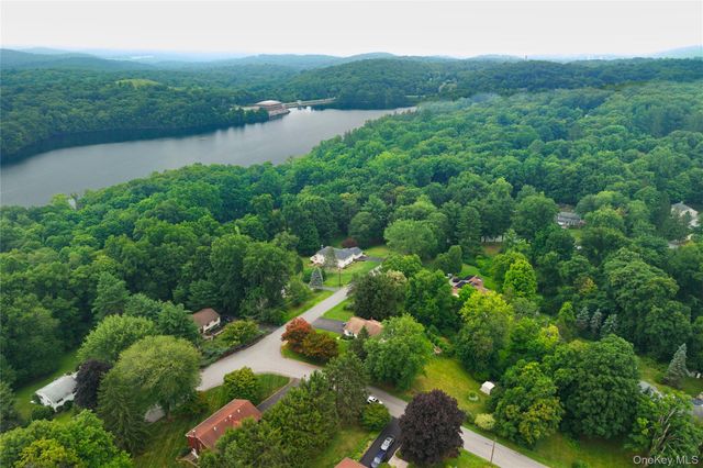 53 Harkin Road, Carmel, NY 10512