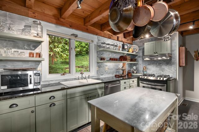 107 Buffalo Trail, Asheville, NC 28805