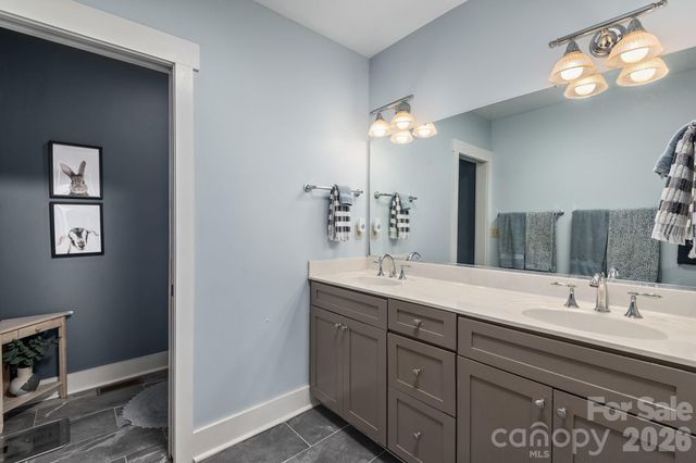 107 Buffalo Trail, Asheville, NC 28805