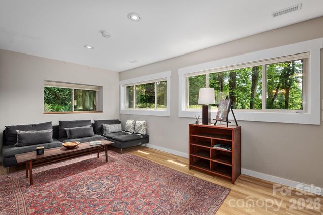 107 Buffalo Trail, Asheville, NC 28805