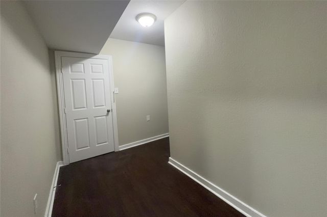 2214 5th Avenue N, Texas City, TX 77590
