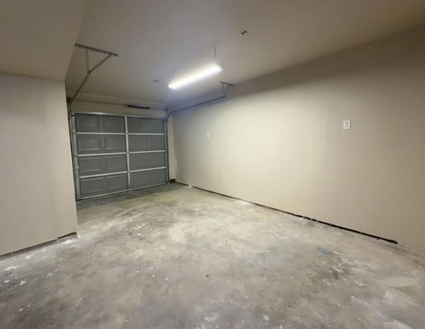2214 5th Avenue N, Texas City, TX 77590
