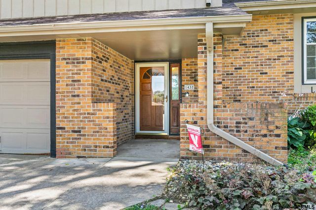 1432 S 136th Street, Omaha, NE 68144