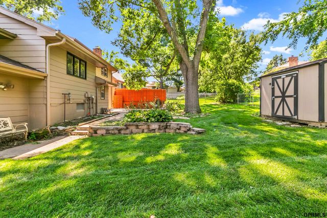 1432 S 136th Street, Omaha, NE 68144