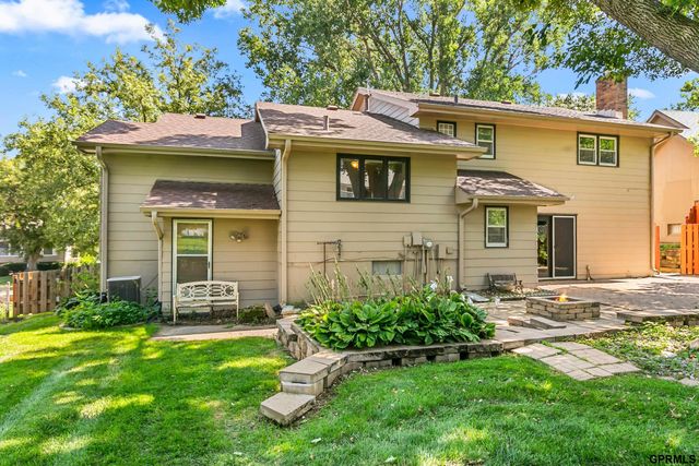 1432 S 136th Street, Omaha, NE 68144