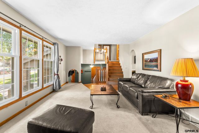 1432 S 136th Street, Omaha, NE 68144
