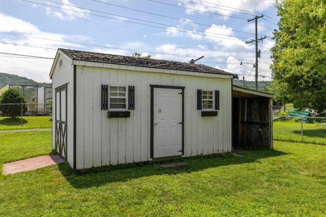 432 ARCH AVE, Waynesboro, VA 22980