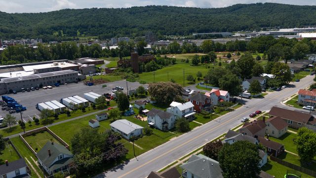 432 ARCH AVE, Waynesboro, VA 22980