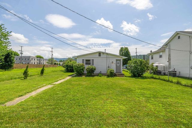 432 ARCH AVE, Waynesboro, VA 22980