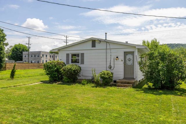 432 ARCH AVE, Waynesboro, VA 22980
