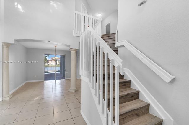 6425 SW 164th Ave, Miami, FL 33193