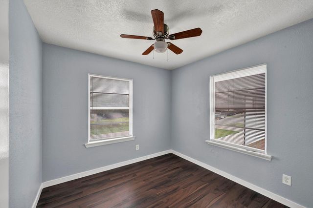 904 Beverly / 1009 Witter St Avenue B, Pasadena, TX 77506