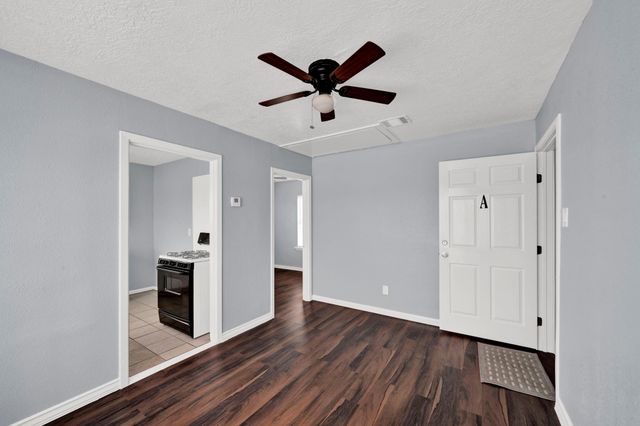 904 Beverly / 1009 Witter St Avenue B, Pasadena, TX 77506