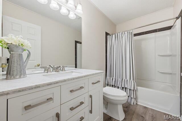 101 El Caballo Drive, St Peters, MO 63376