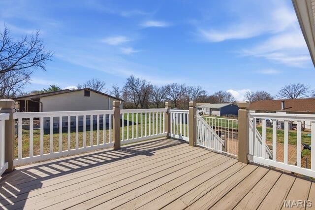 101 El Caballo Drive, St Peters, MO 63376