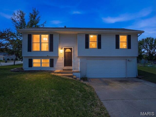 101 El Caballo Drive, St Peters, MO 63376