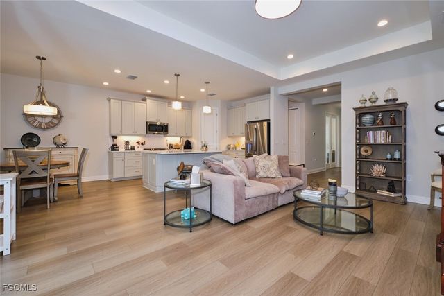 3050 Heritage Pines DR, Fort Myers, FL 33905