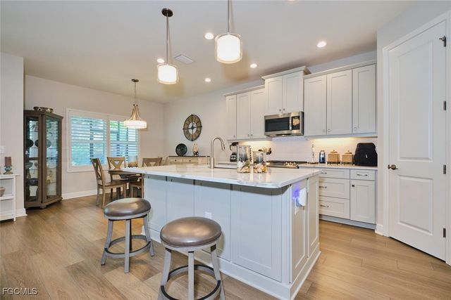 3050 Heritage Pines DR, Fort Myers, FL 33905