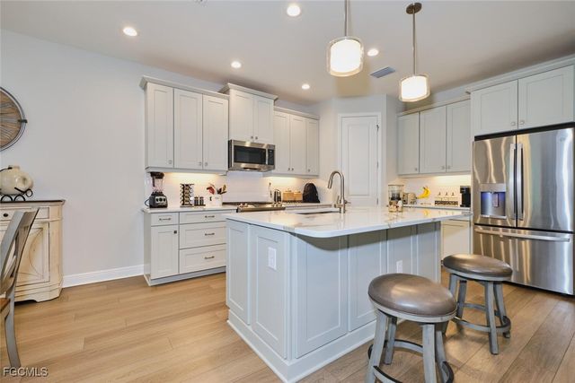 3050 Heritage Pines DR, Fort Myers, FL 33905