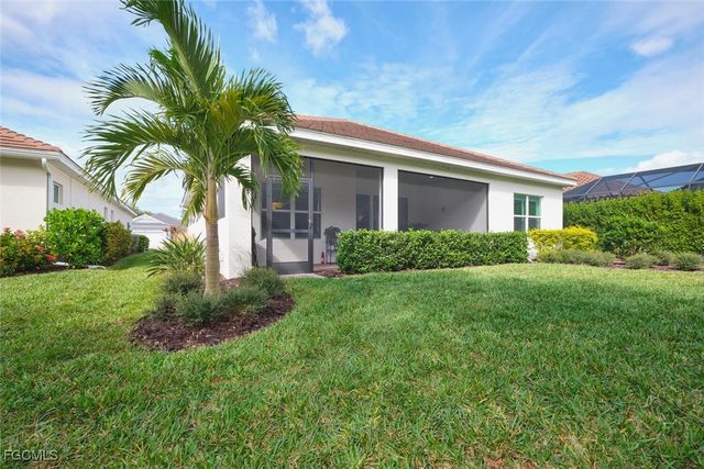 3050 Heritage Pines DR, Fort Myers, FL 33905