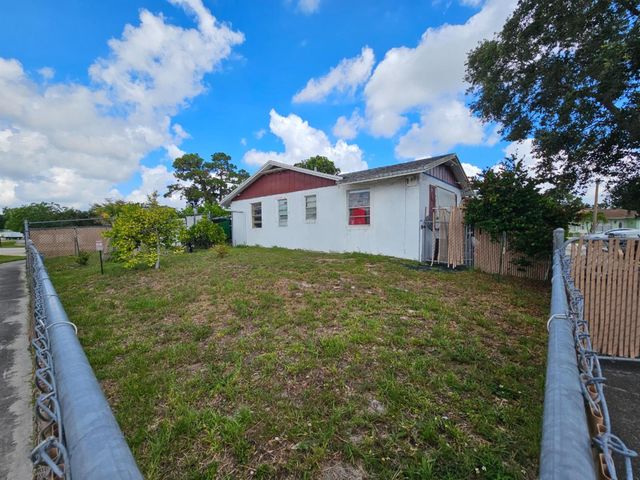 773 E Ilene Rd Road E, West Palm Beach, FL 33415