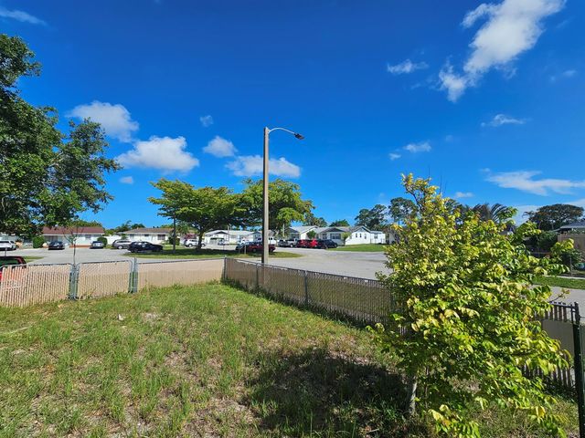 773 E Ilene Rd Road E, West Palm Beach, FL 33415