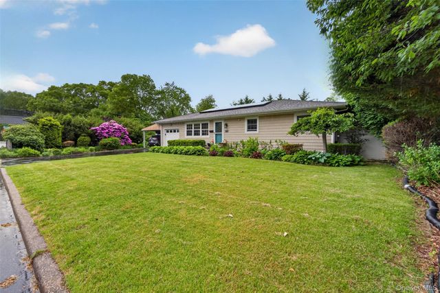 220 Grant Avenue, Saint James, NY 11780