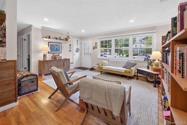 220 Grant Avenue, Saint James, NY 11780