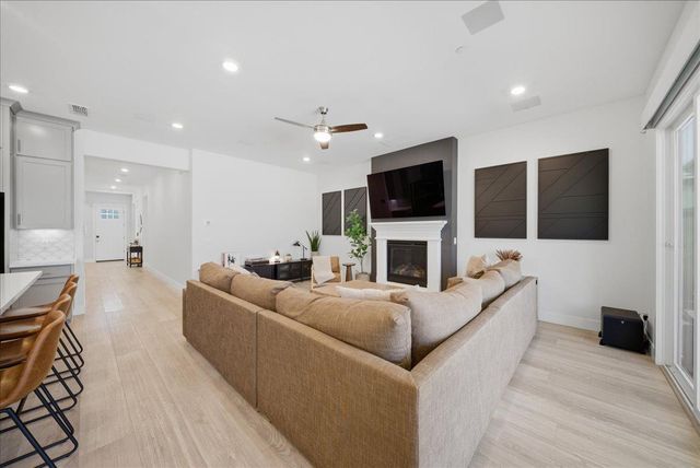 1222 Buck Ridge Dr, Rocklin, CA 95765