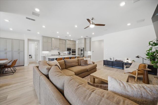 1222 Buck Ridge Dr, Rocklin, CA 95765