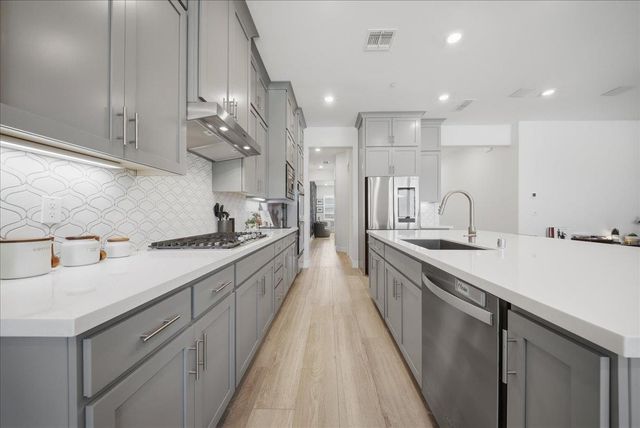 1222 Buck Ridge Dr, Rocklin, CA 95765