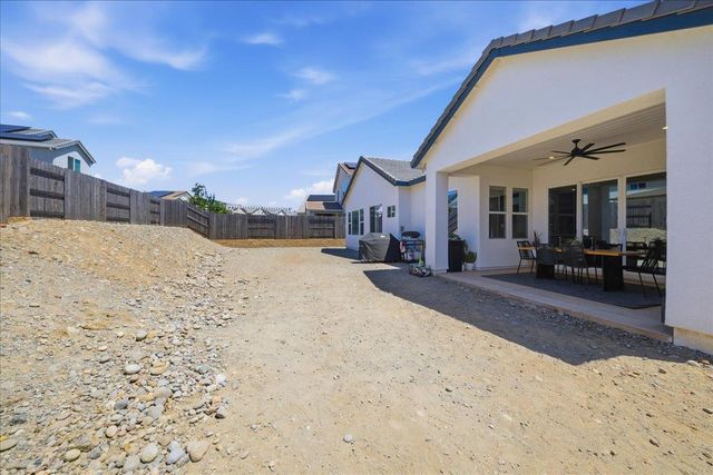 1222 Buck Ridge Dr, Rocklin, CA 95765