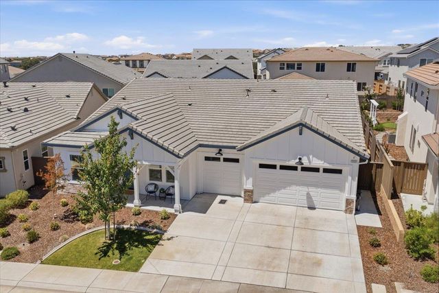 1222 Buck Ridge Dr, Rocklin, CA 95765