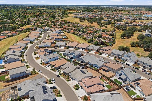 1222 Buck Ridge Dr, Rocklin, CA 95765