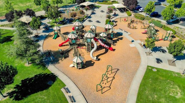 1222 Buck Ridge Dr, Rocklin, CA 95765