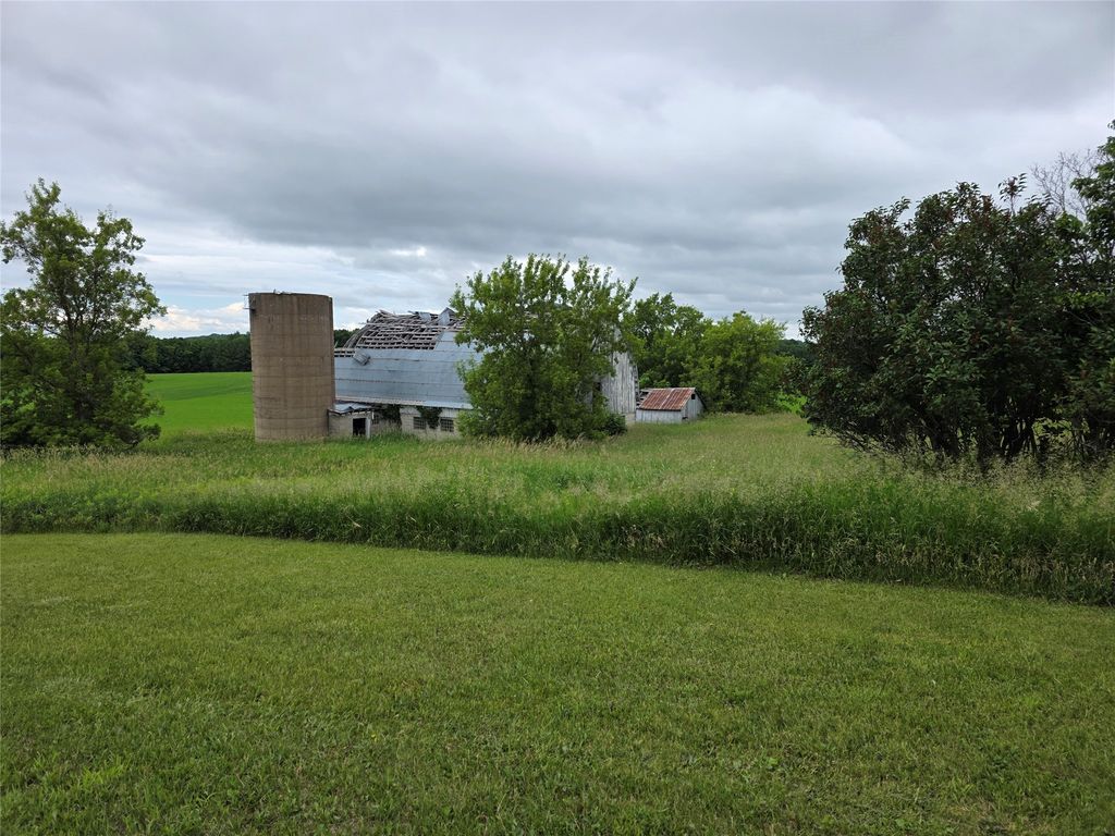 Image 2 of property listing at 1805 270th Avenue B, Luck, WI 54853