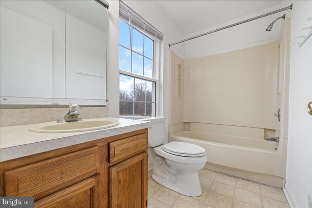 1212 DENBY CT, Quakertown, PA 18951