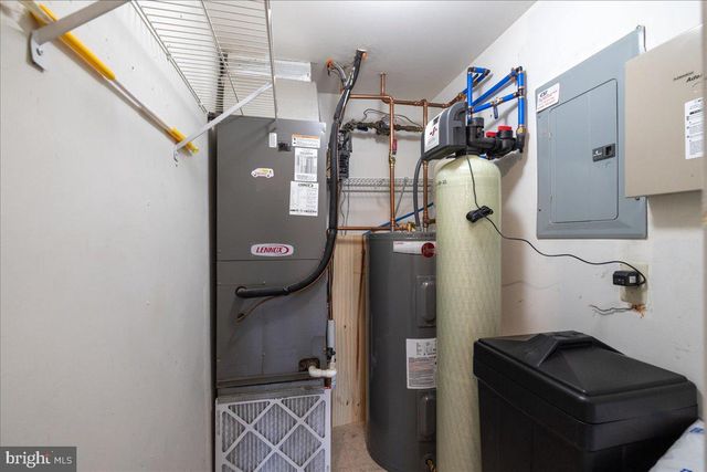 1212 DENBY CT, Quakertown, PA 18951