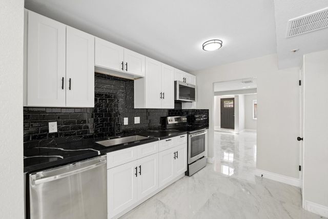 7826 E Heatherbrae Avenue Apt 1, Scottsdale, AZ 85251