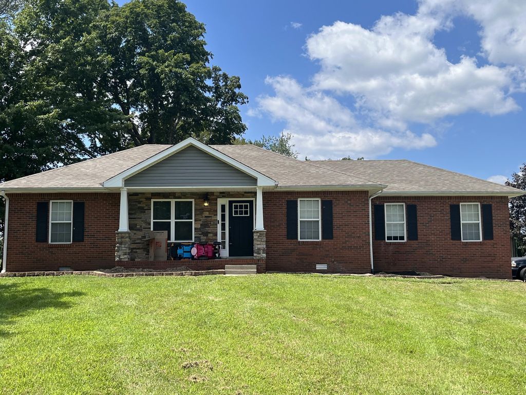 794 Buckhorn Dr, Clarksville, TN 37043