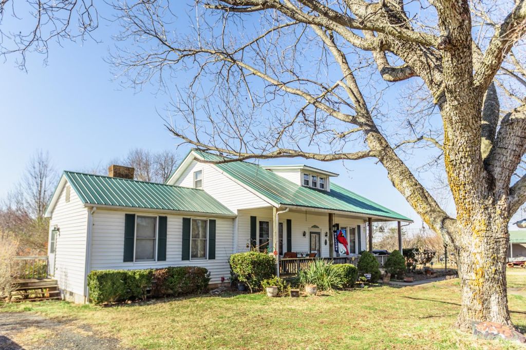 Image 4 of property listing at 801 Purdum Mill Road, Appomattox, VA 24522