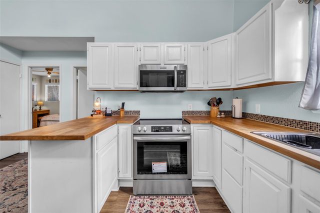 345 Sunset Shadows Boulevard, Livingston, TX 77351