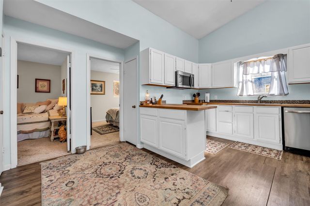 345 Sunset Shadows Boulevard, Livingston, TX 77351